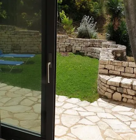 Angela Pool Gardens And Sea Views Apartment *